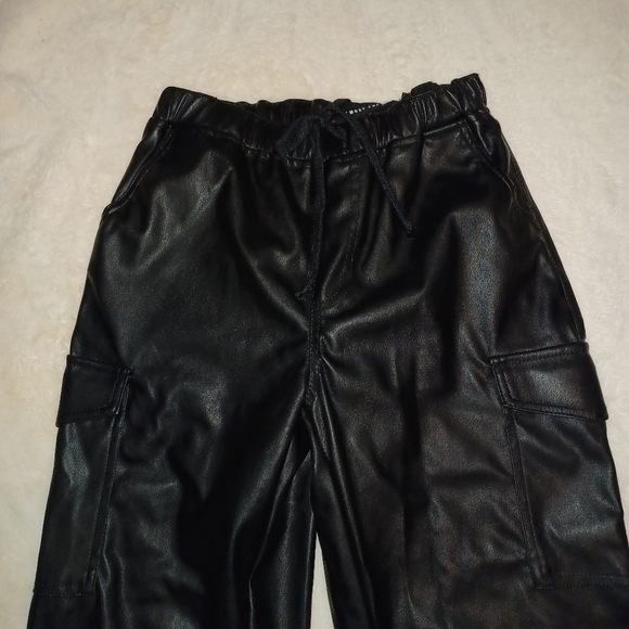Almost Famous Faux Leather Joggers New - Picture 3 of 7
